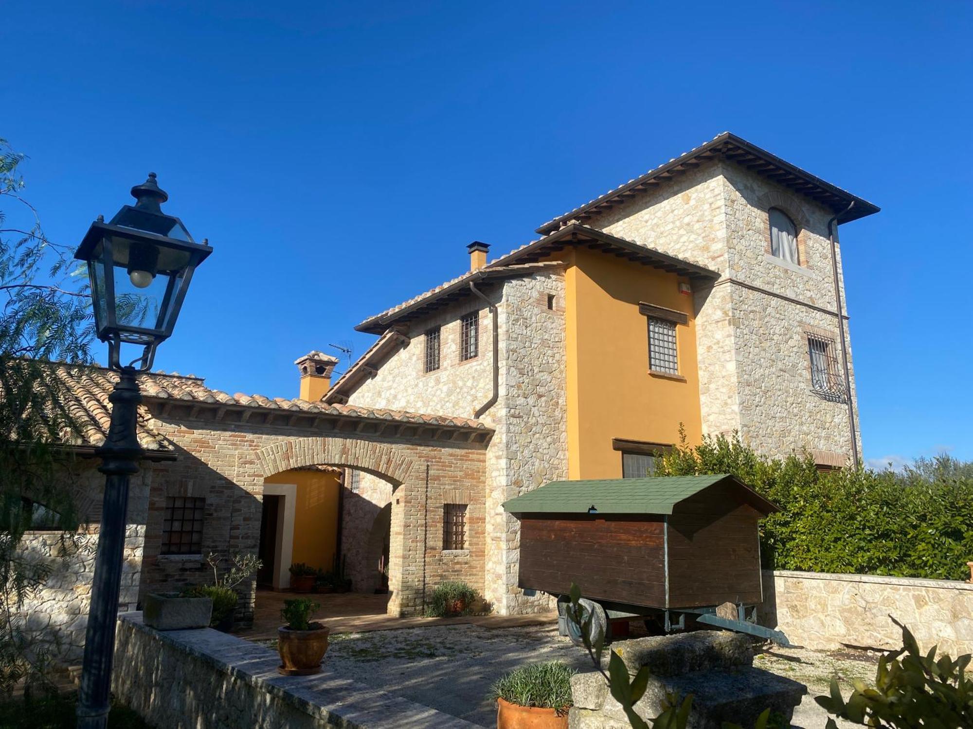 Monte CampanoLa Casa Di Betta别墅 外观 照片
